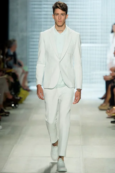 Look 42